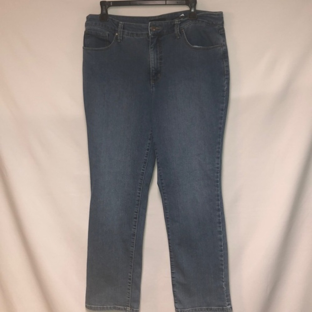 Charter Club Lexington Straight Jeans Size 14